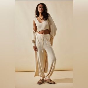 Free People Living in this Sweater Set - White Swan- NWT - Size Small